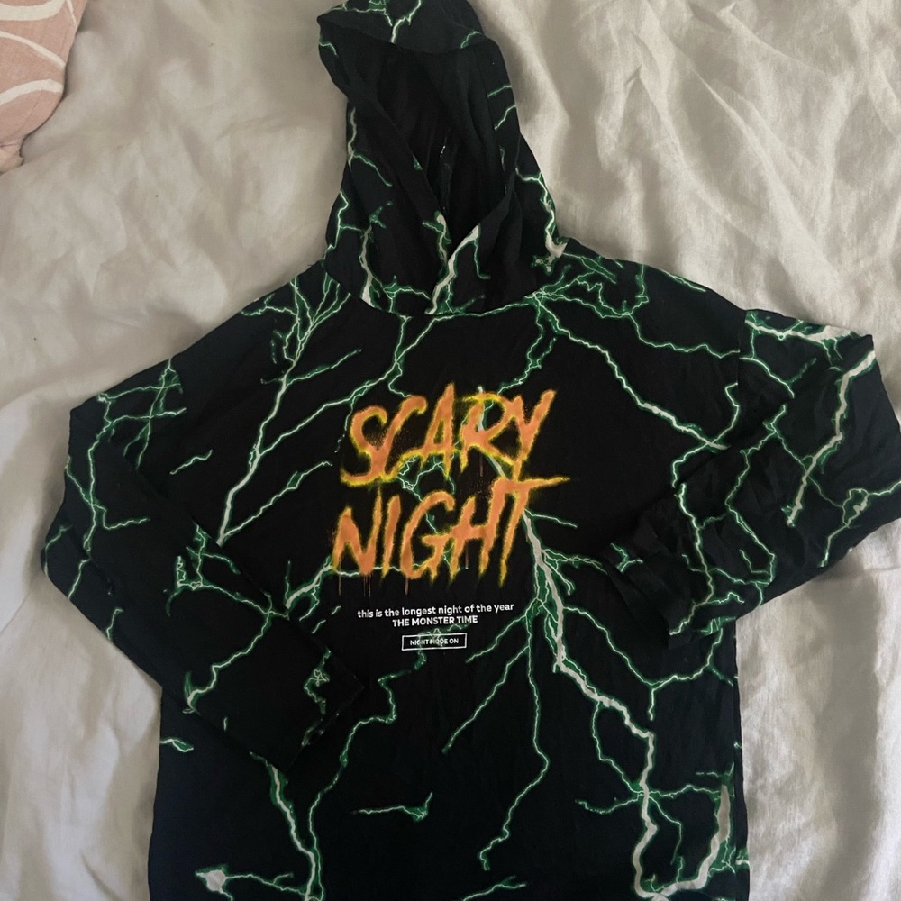 ZARA
Scary night long sleeve size7